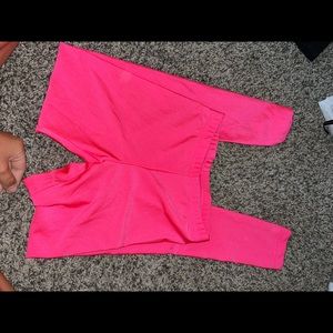 Fun pink leggings!